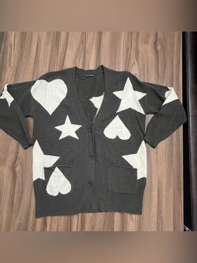 360 Cashmere Button Cardigan Sweater with White Heart & Star Motif Olive S